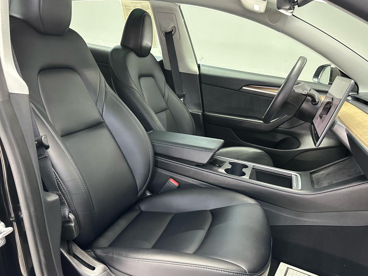 Tesla Model 3  2023