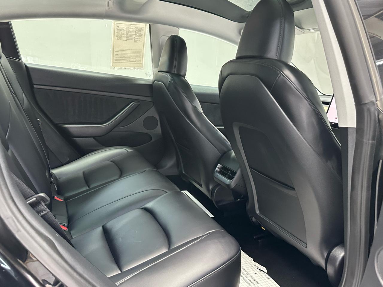Tesla Model 3  2023