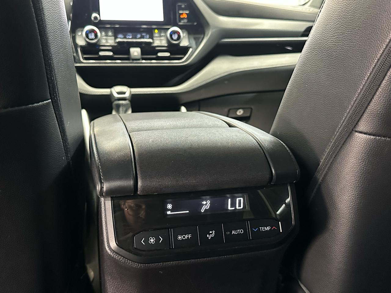Toyota Highlander XSE AWD V6 2023