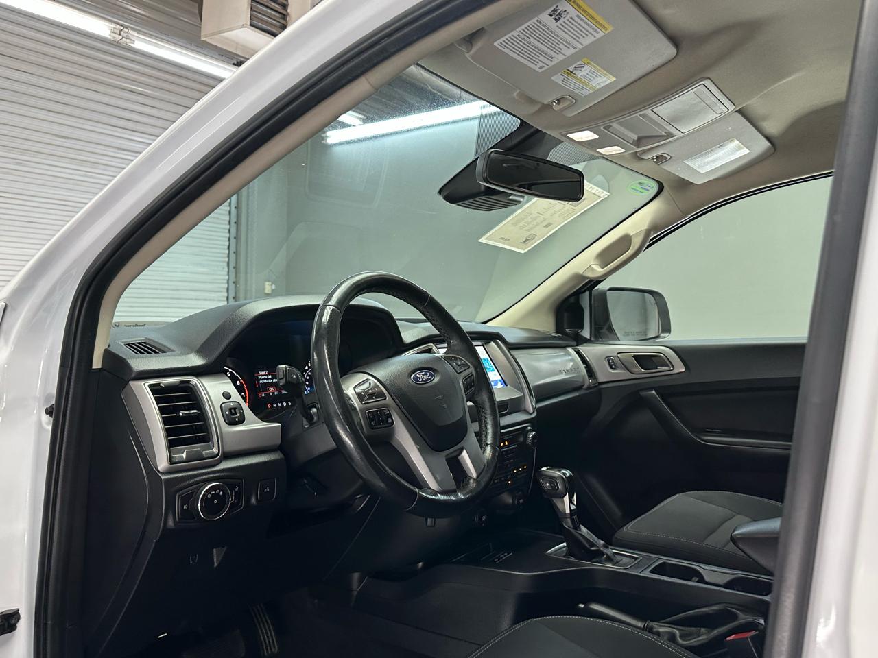 Ford Ranger XLT SuperCrew 2WD 2023