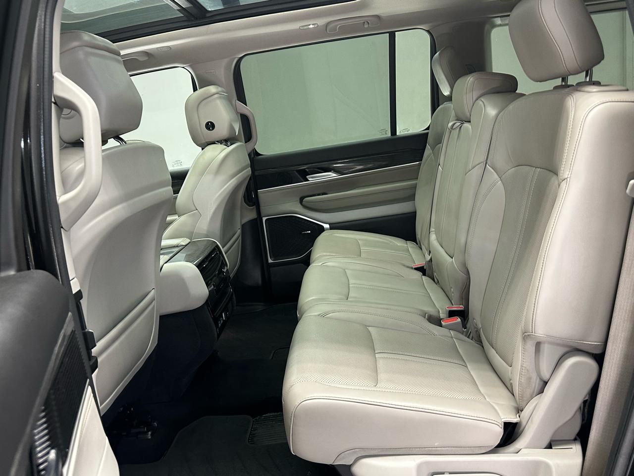 Jeep Wagoneer Series II 2022