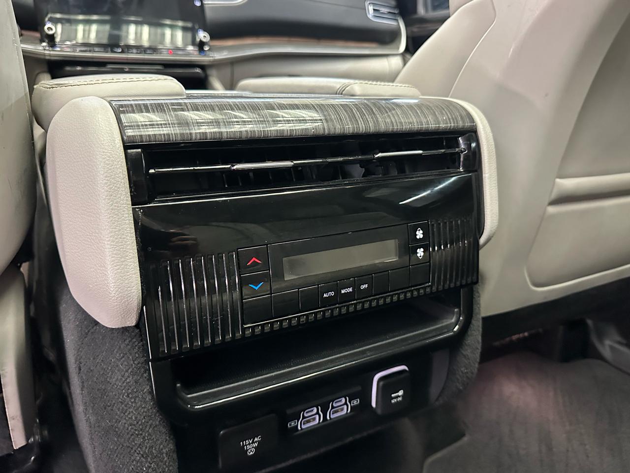 Jeep Wagoneer Series II 2022