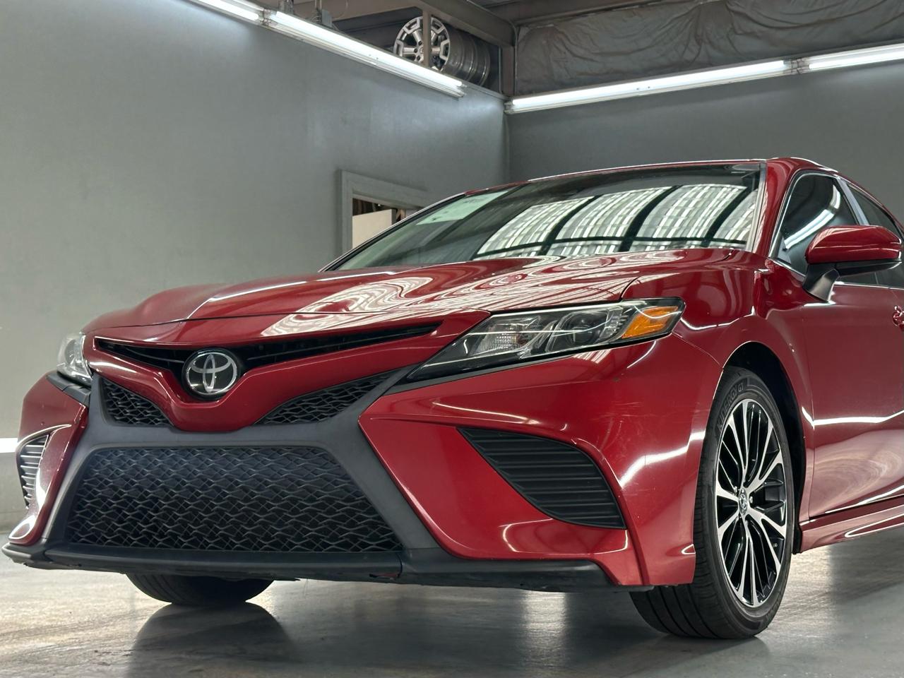 Toyota Camry SE 2019
