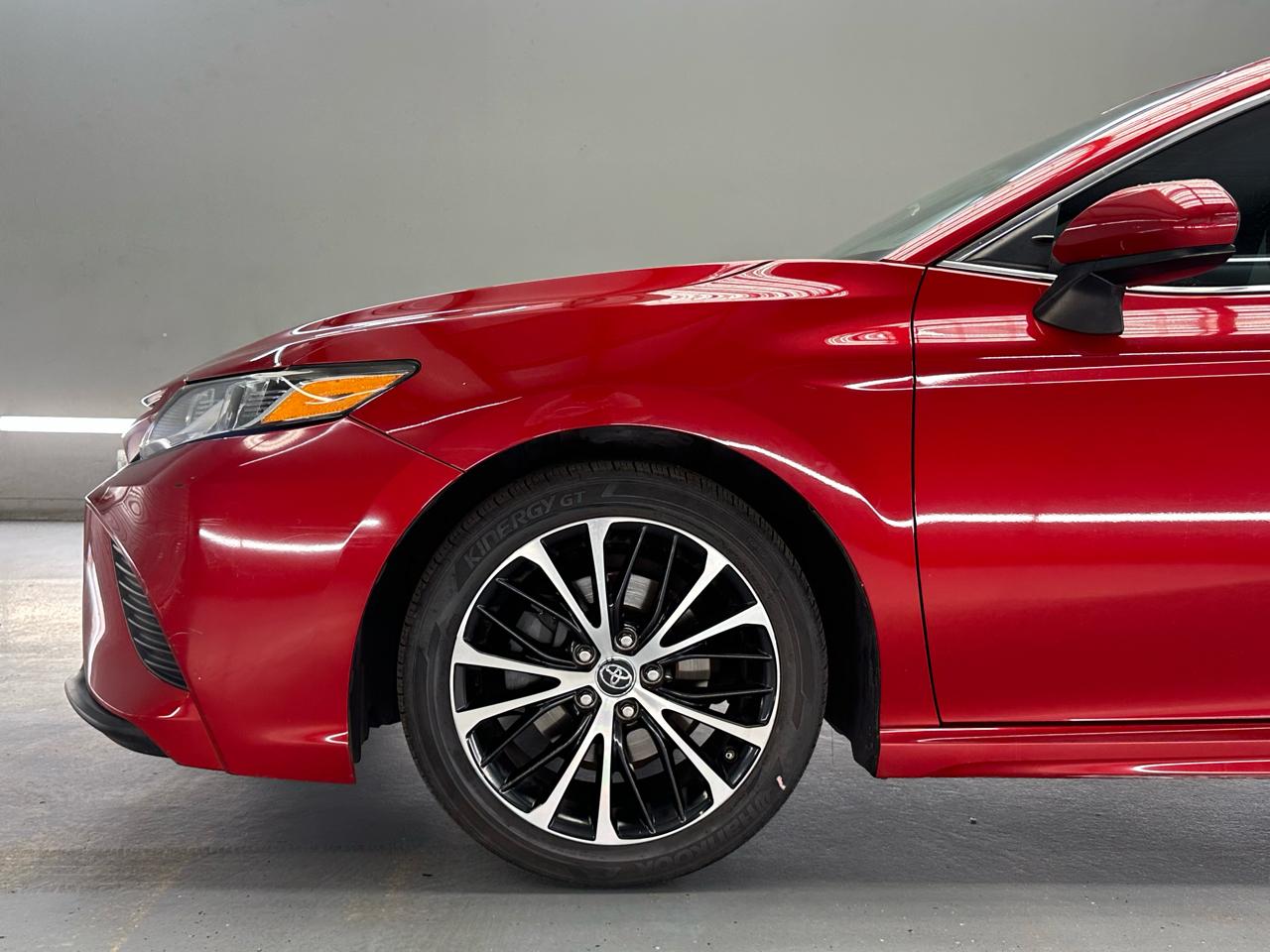 Toyota Camry SE 2019