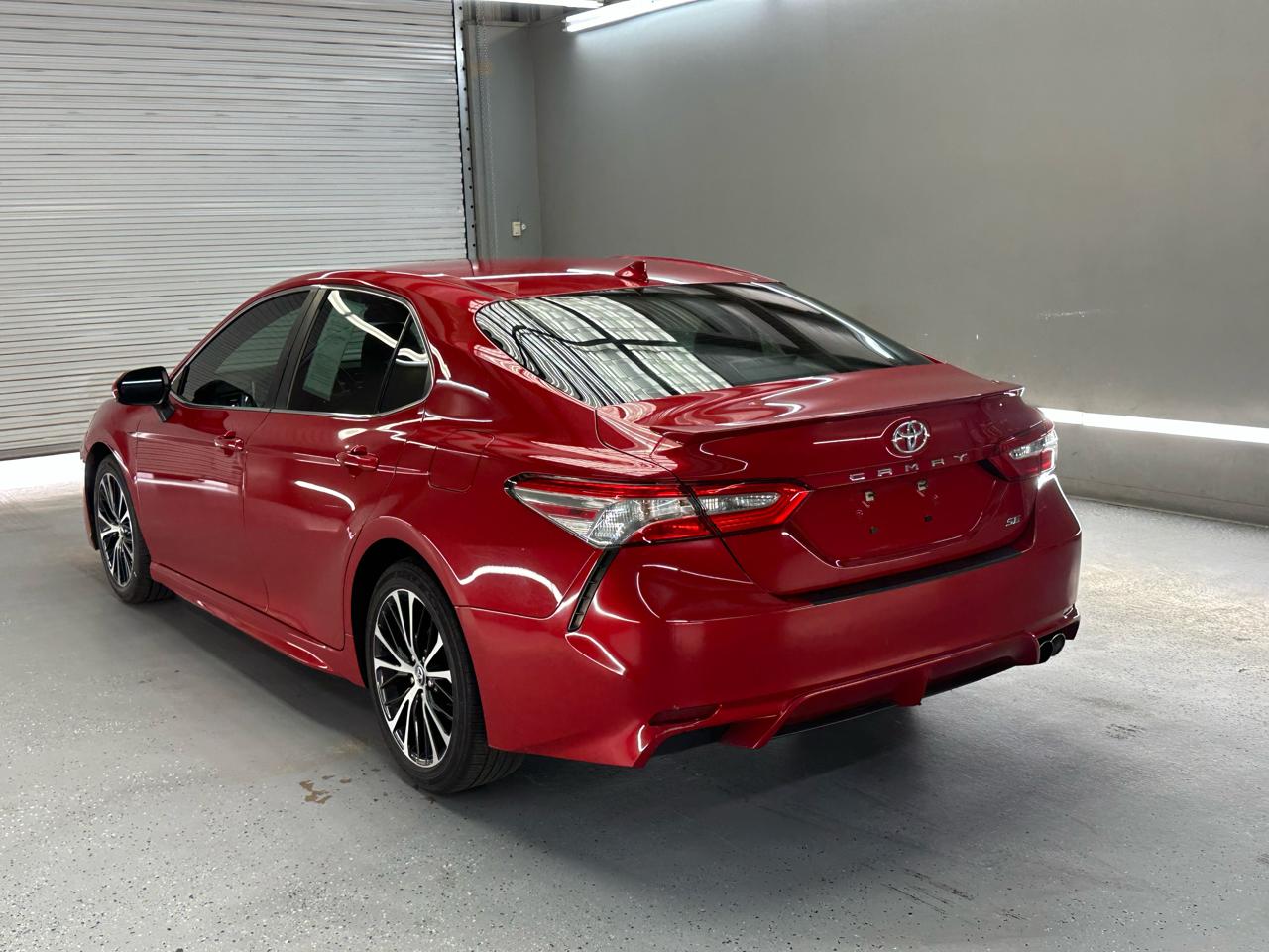 Toyota Camry SE 2019
