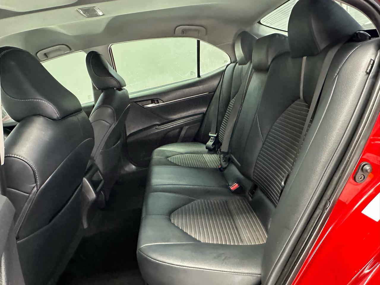Toyota Camry SE 2019