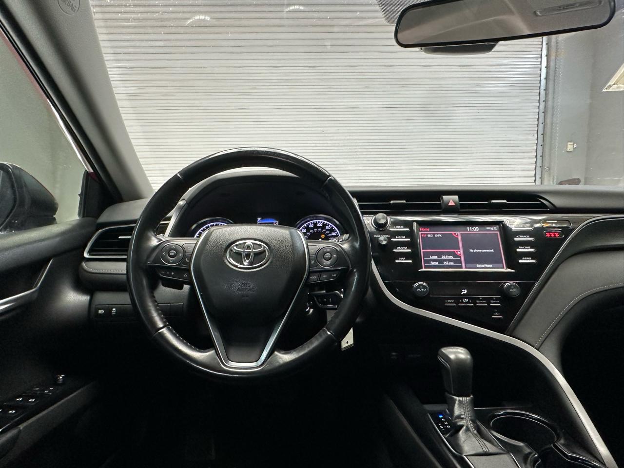 Toyota Camry SE 2019