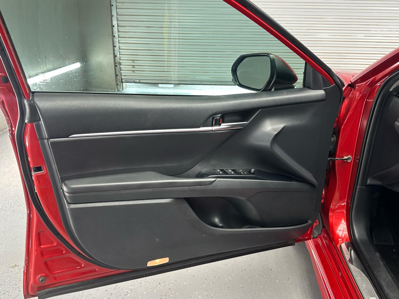 Toyota Camry SE 2019