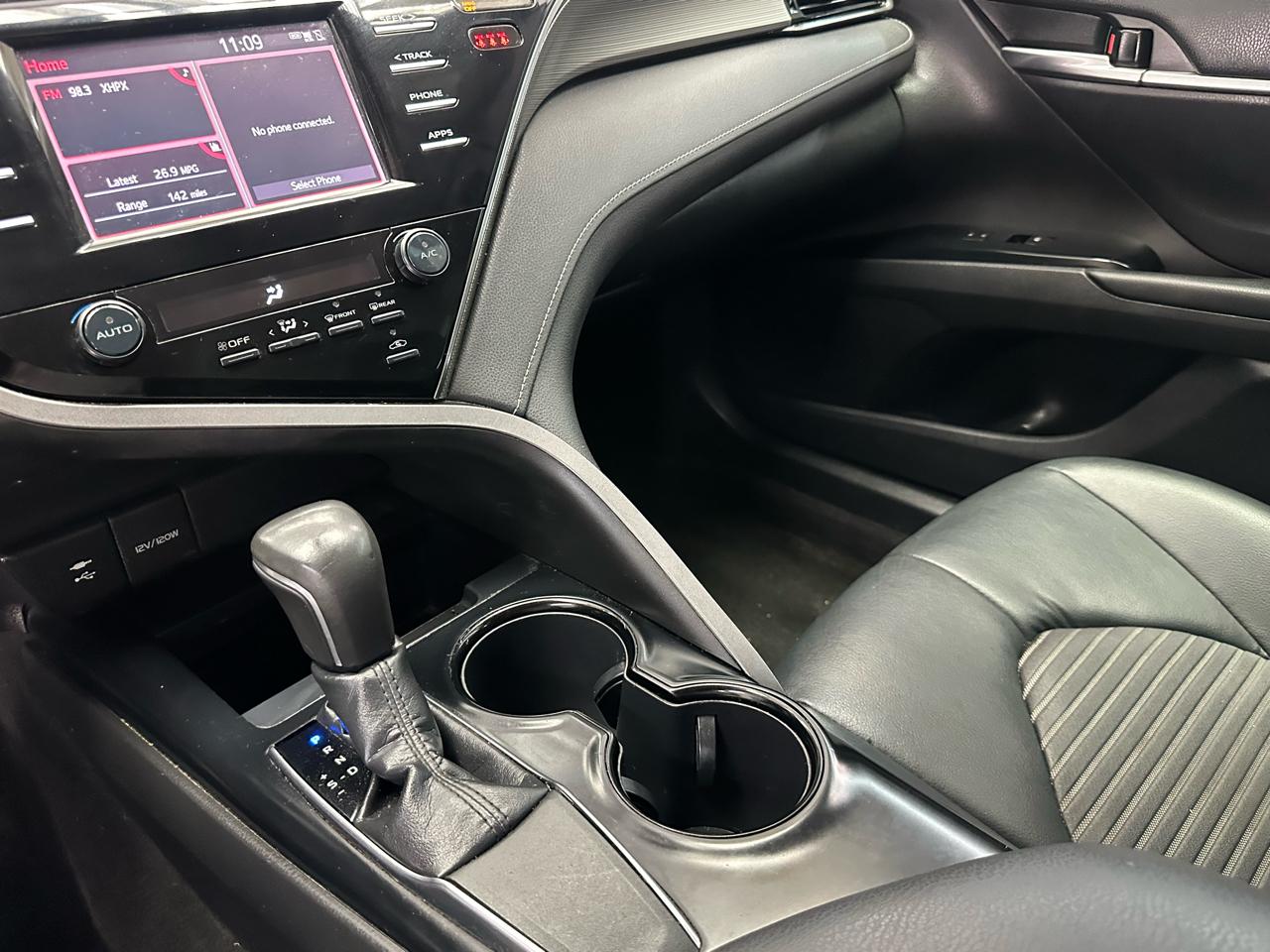 Toyota Camry SE 2019