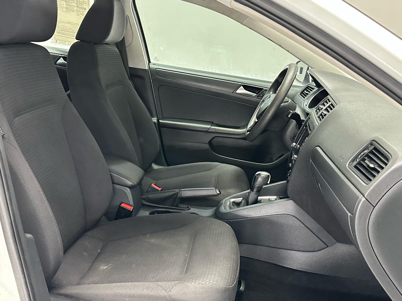 Volkswagen Jetta S 6A 2015