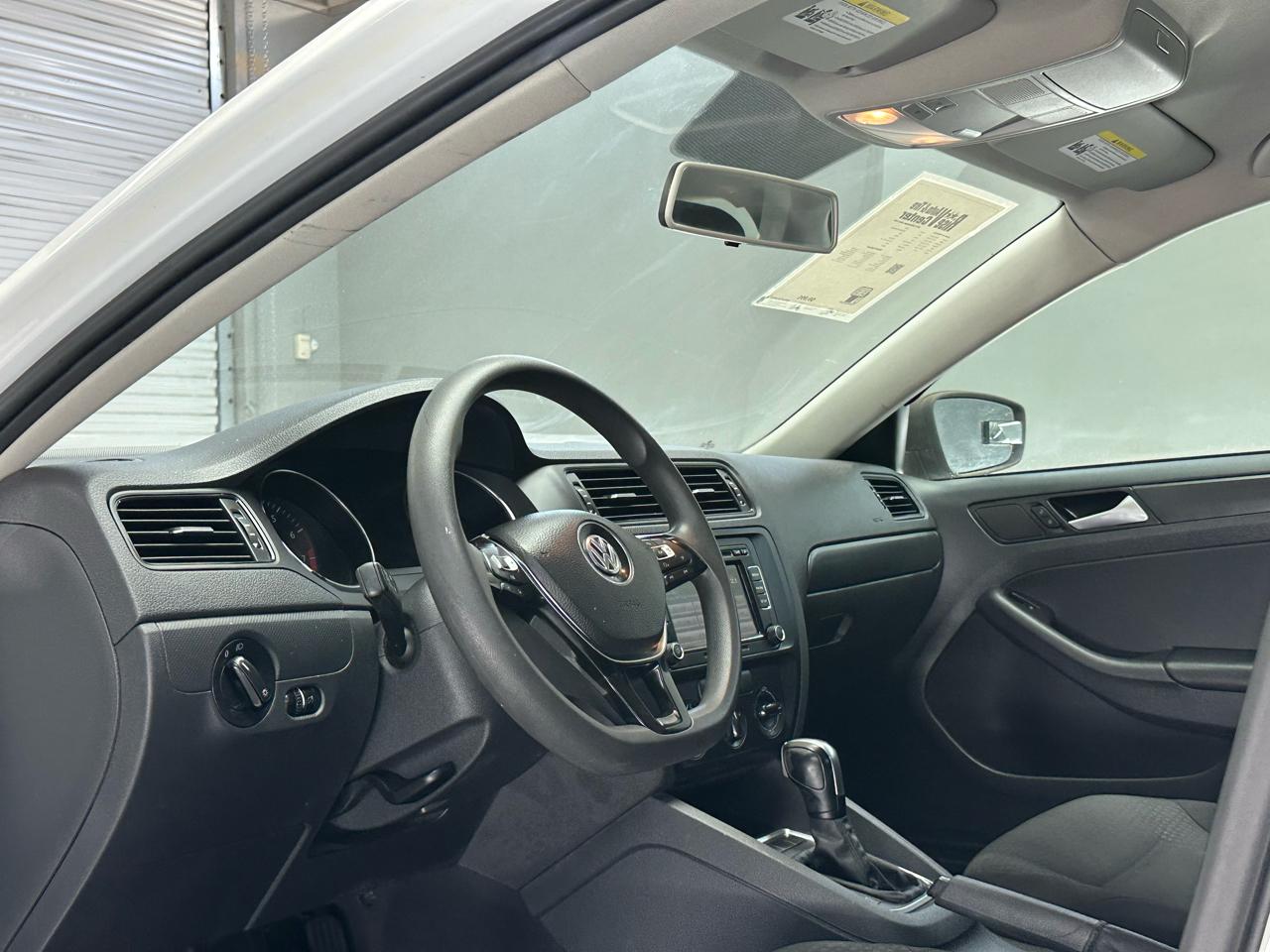 Volkswagen Jetta S 6A 2015