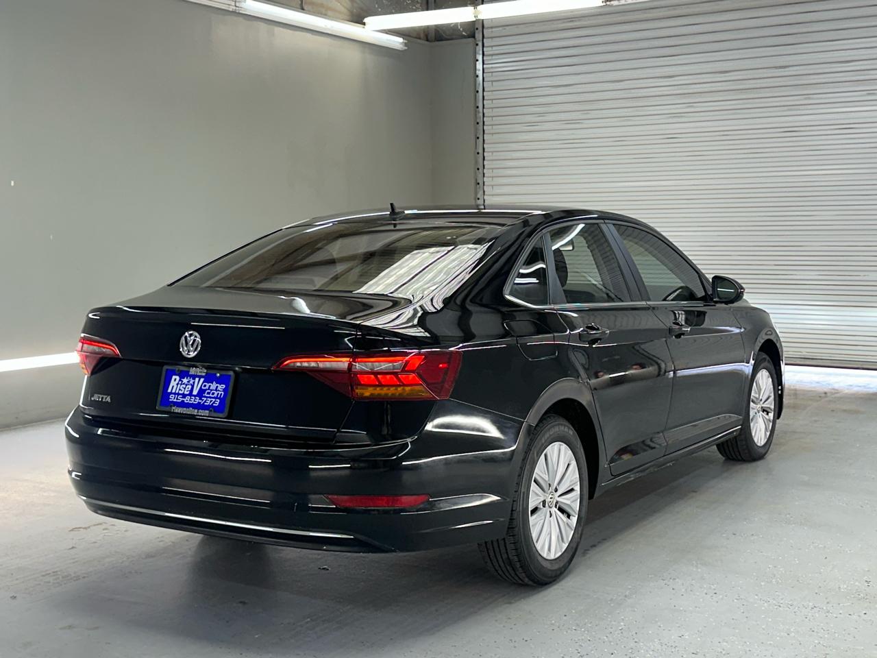Volkswagen Jetta  2019
