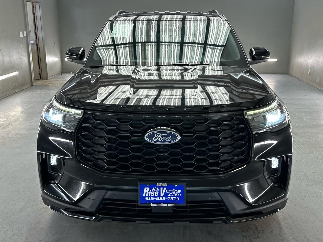 Ford Explorer ST-Line 2025