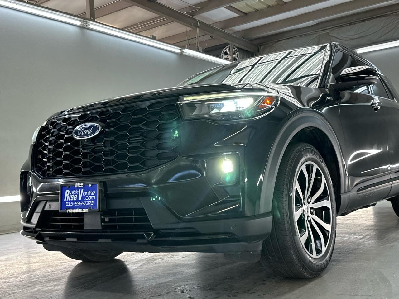 Ford Explorer ST-Line 2025
