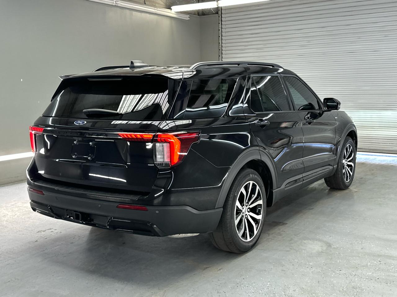 Ford Explorer ST-Line 2025
