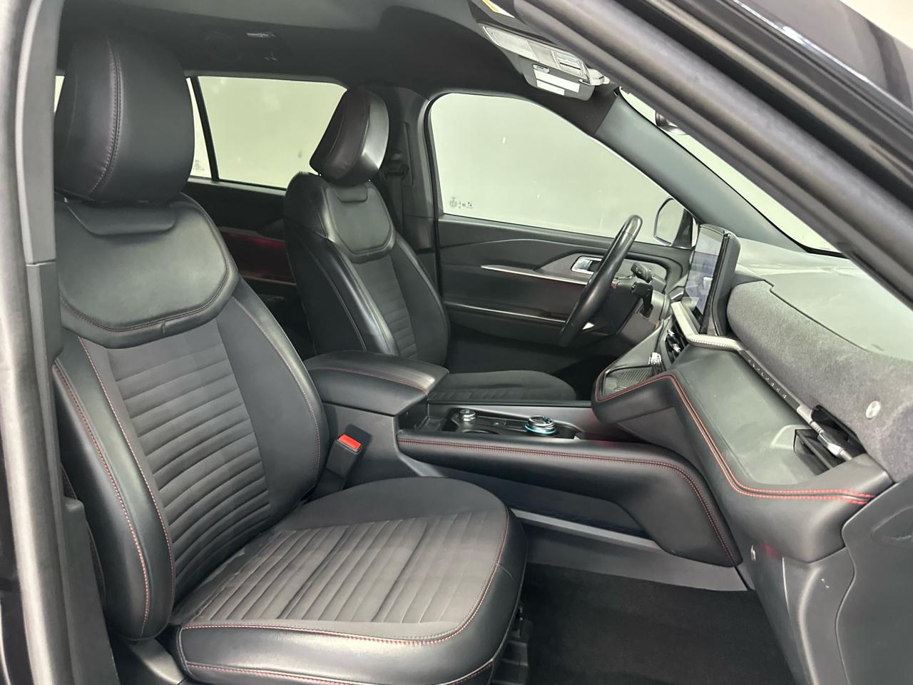 Ford Explorer ST-Line 2025
