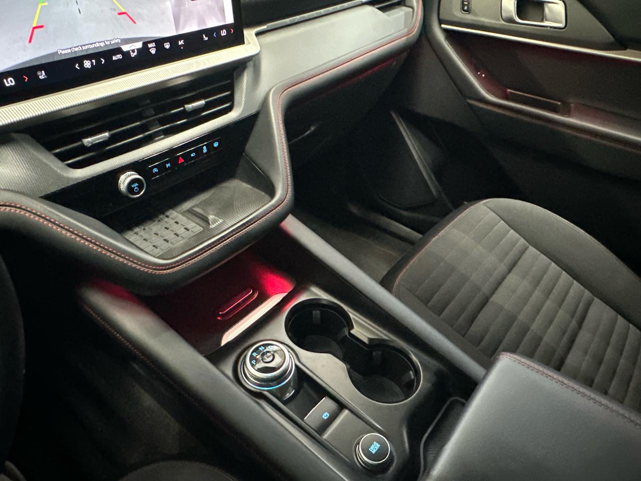Ford Explorer ST-Line 2025