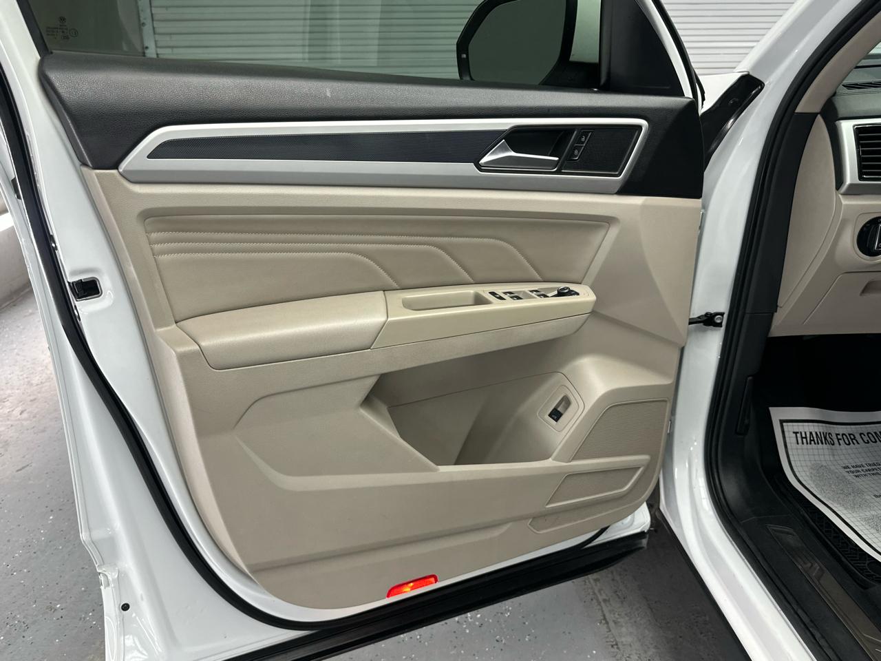 Volkswagen Atlas V6 SEL R-Line 2021