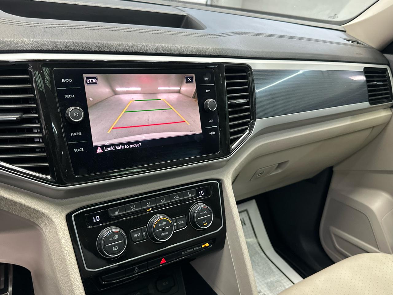 Volkswagen Atlas V6 SEL R-Line 2021