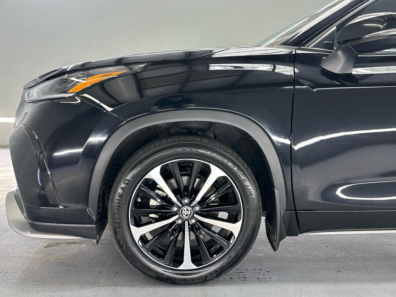 Toyota Highlander XSE FWD V6 2021