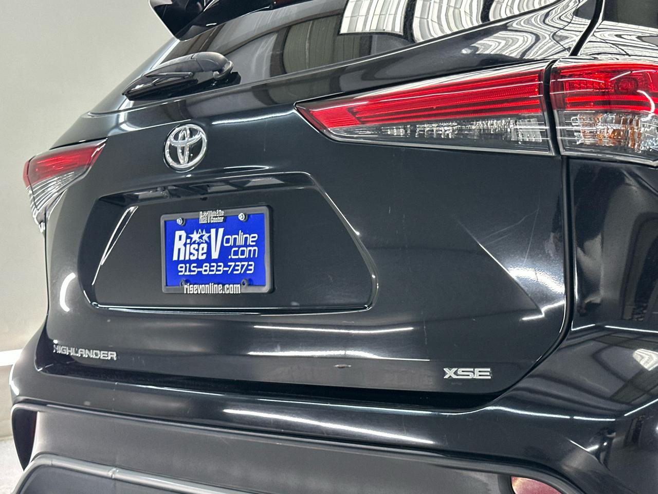 Toyota Highlander XSE FWD V6 2021