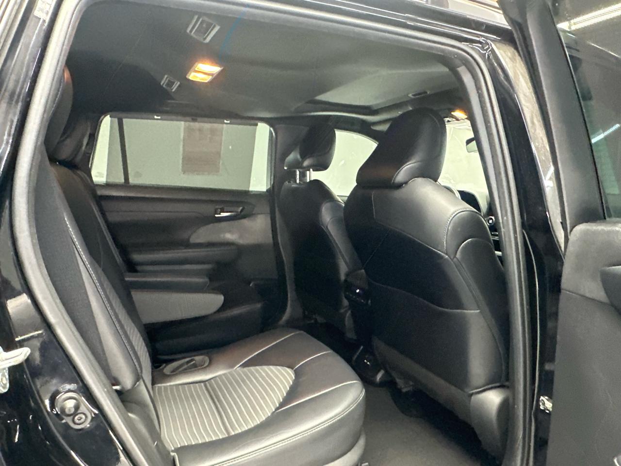Toyota Highlander XSE FWD V6 2021