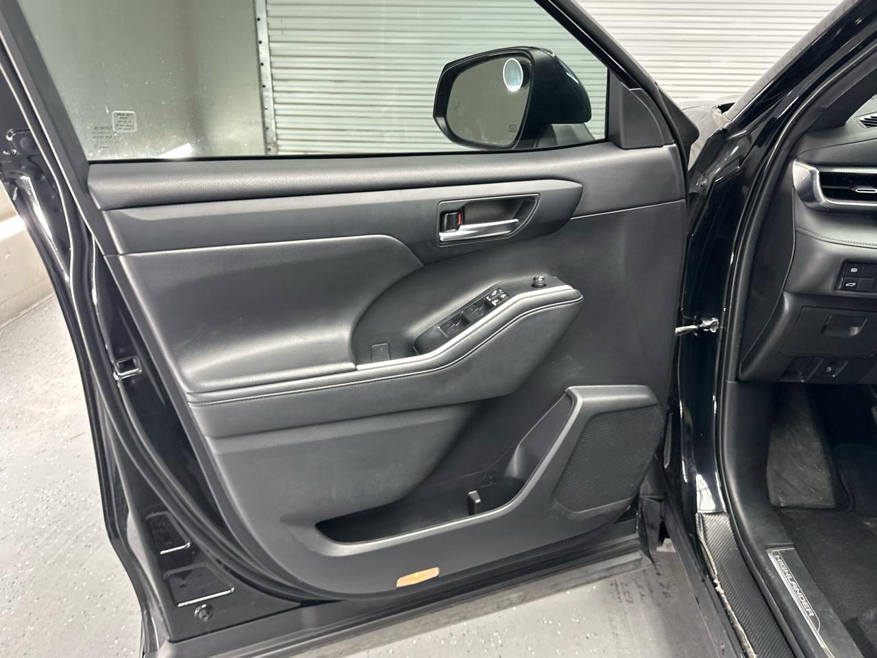 Toyota Highlander XSE FWD V6 2021