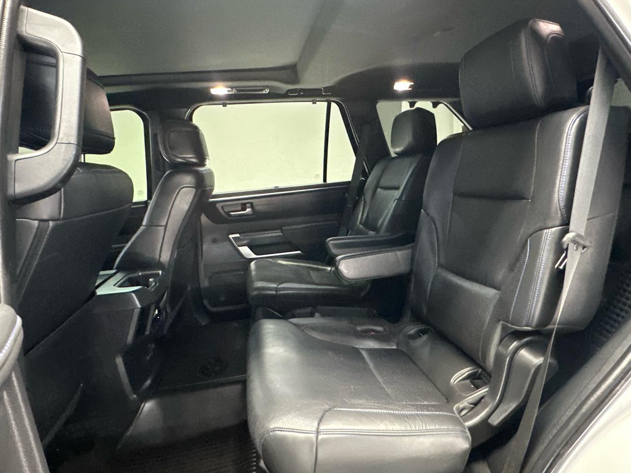 Toyota Sequoia Platinum 4WD FFV (Natl) 2023