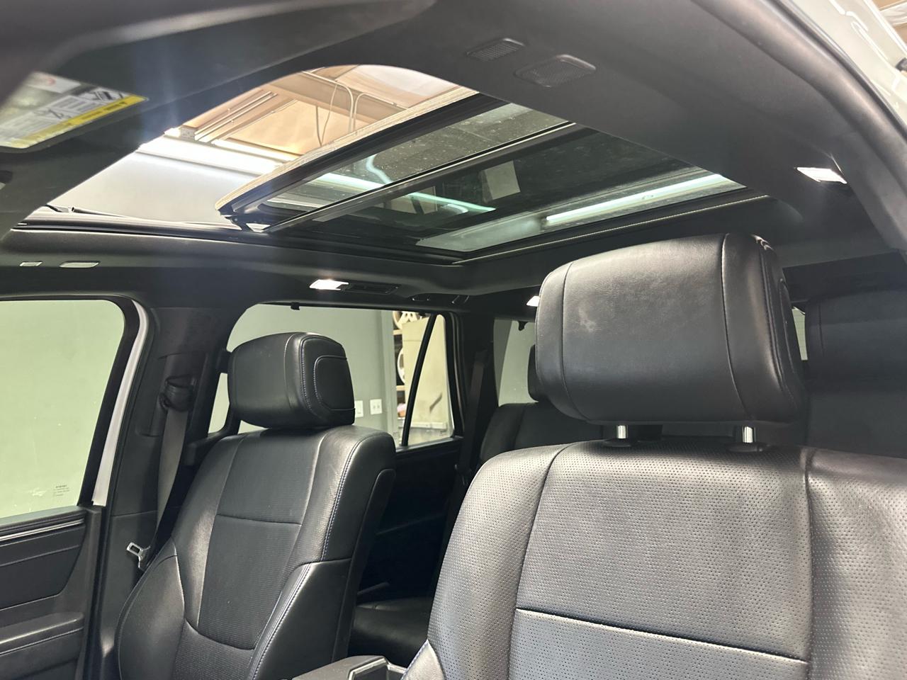Toyota Sequoia Platinum 4WD FFV (Natl) 2023