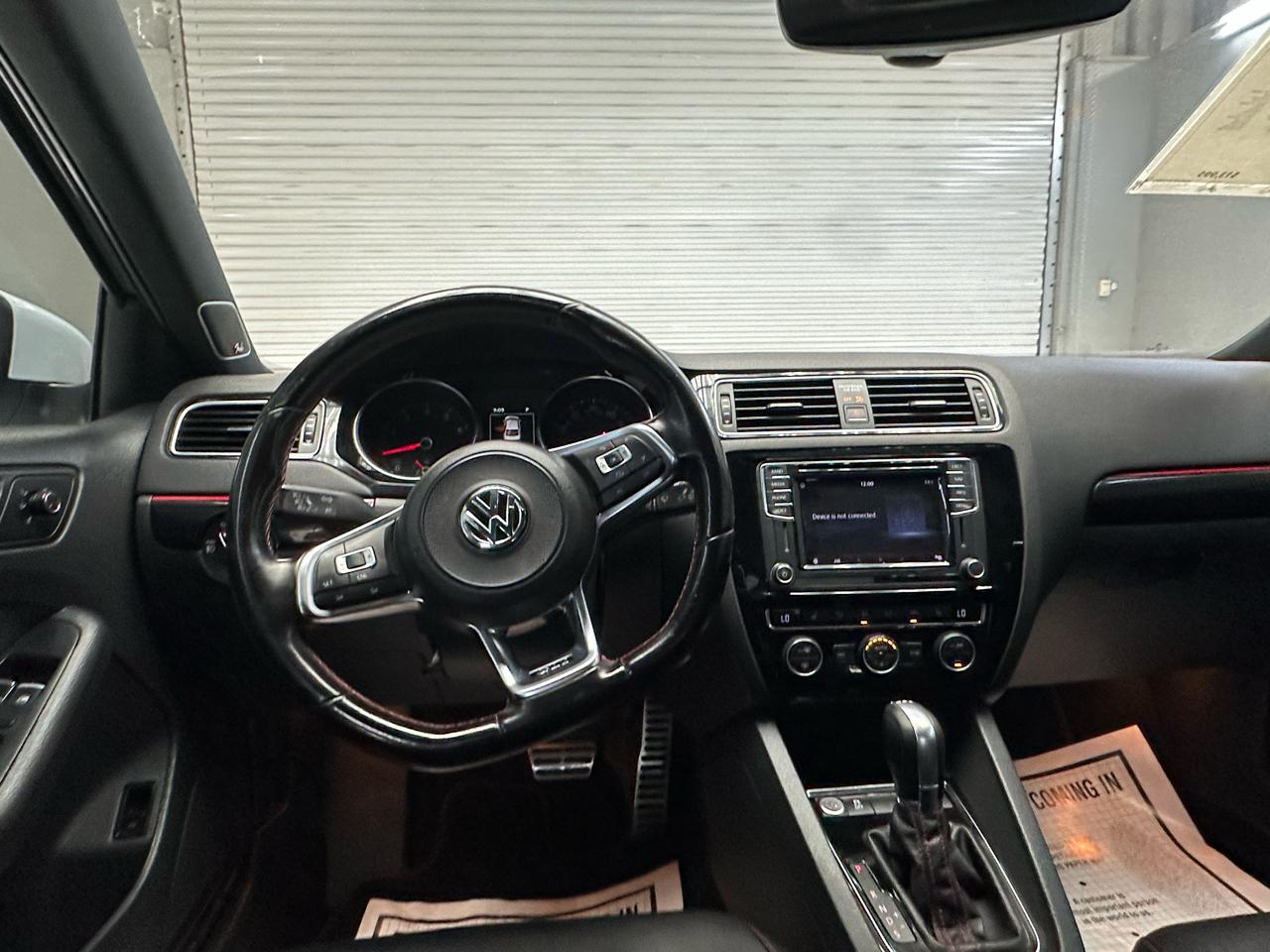 Volkswagen Jetta 2.0T GLI 6A 2017