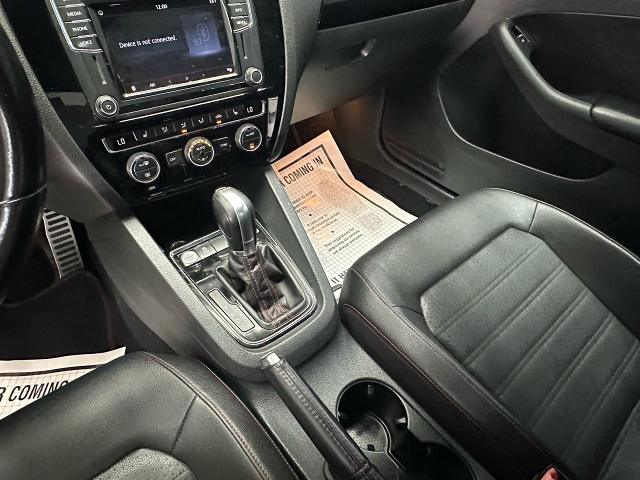 Volkswagen Jetta 2.0T GLI 6A 2017