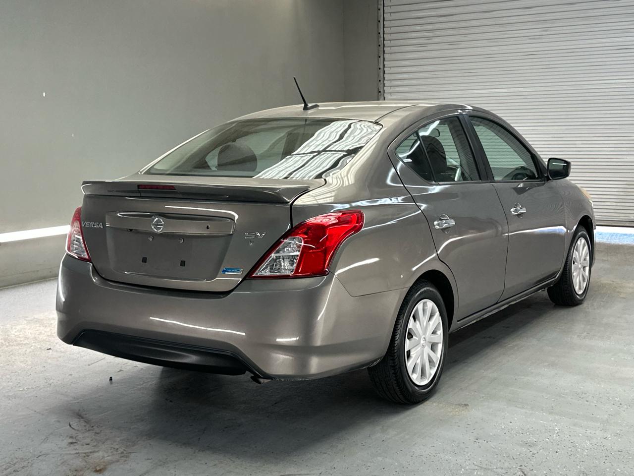 Nissan Versa 1.6 S 5M 2016