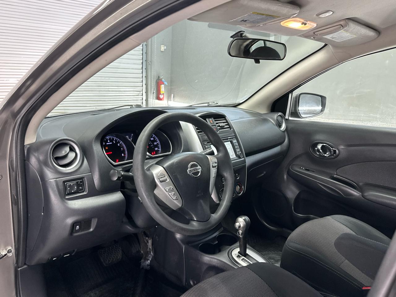 Nissan Versa 1.6 S 5M 2016