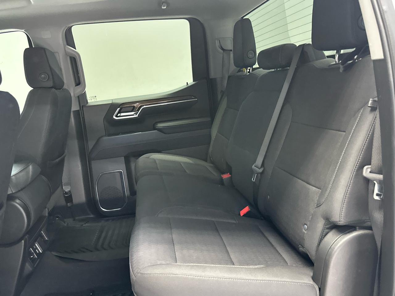 Chevrolet Silverado 1500 LT Crew Cab 4WD 2024