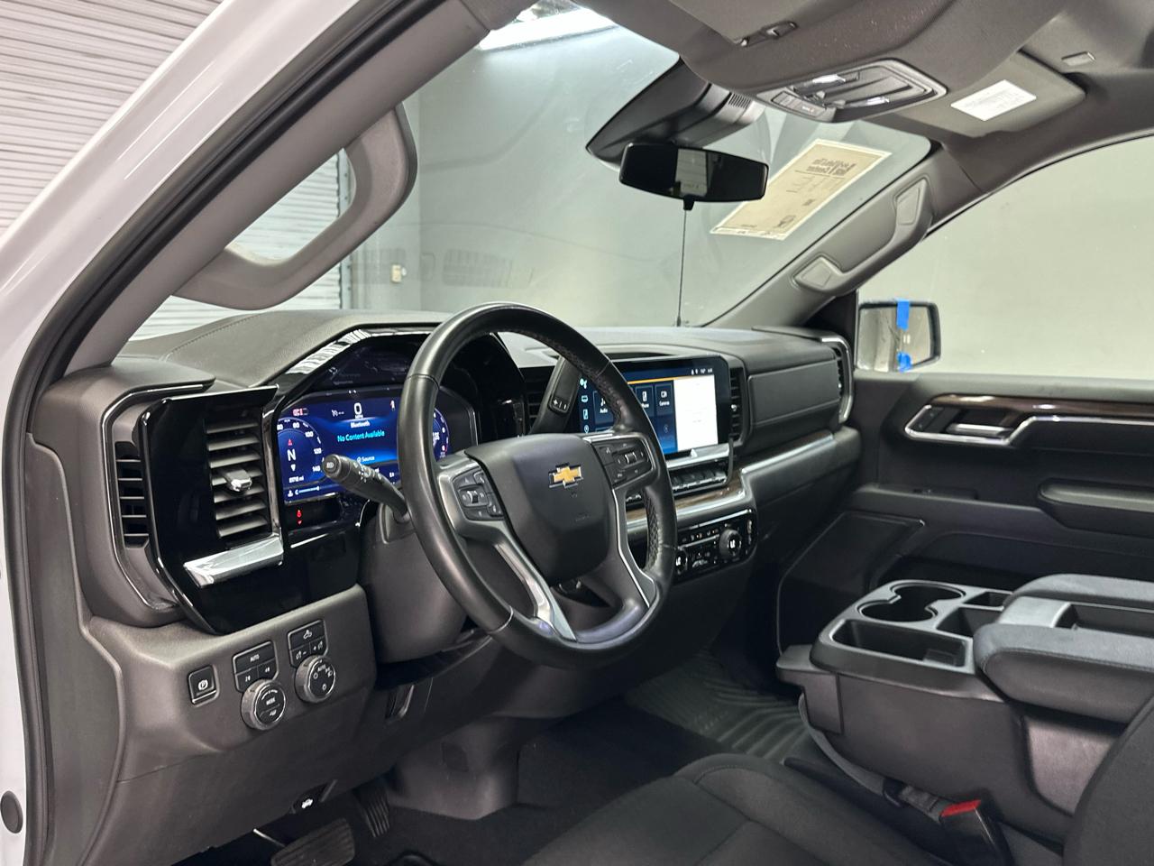 Chevrolet Silverado 1500 LT Crew Cab 4WD 2024