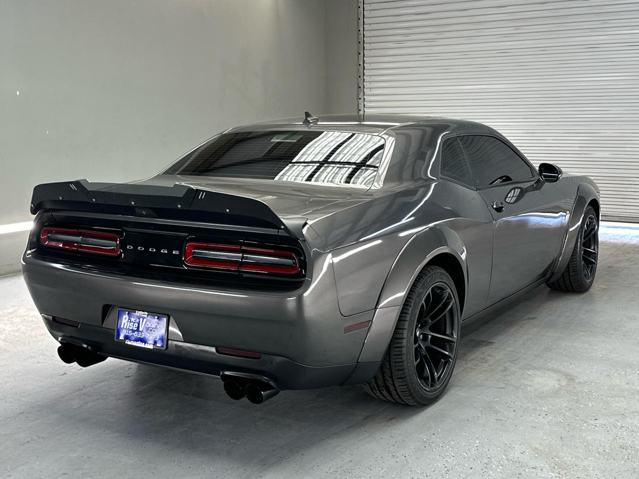Dodge Challenger R/T Scat Pack Widebody RWD 2021