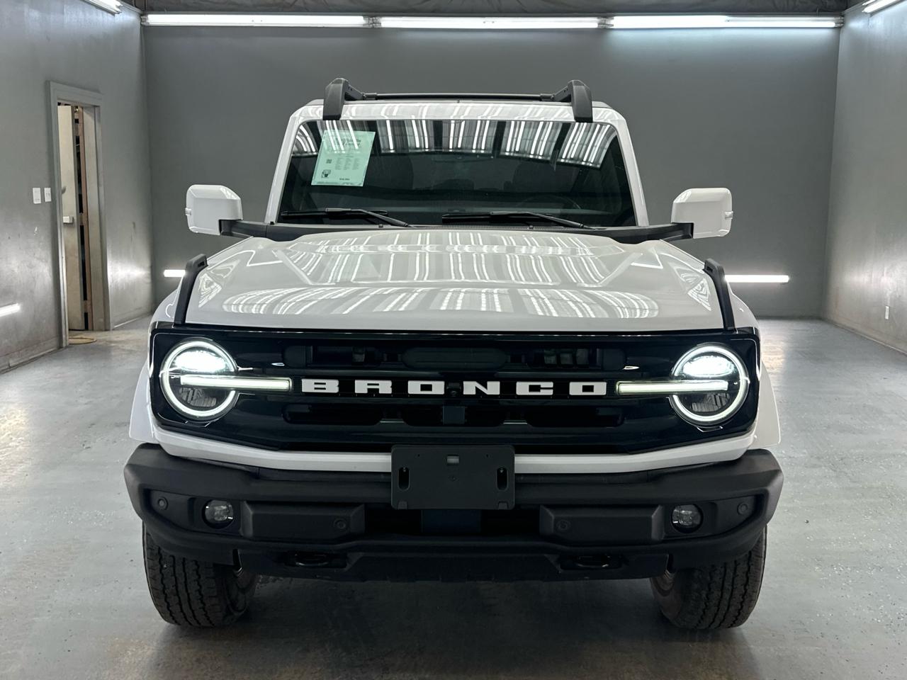 Ford Bronco Outer Banks 4-Door 2023