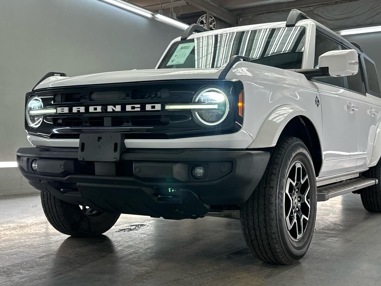 Ford Bronco Outer Banks 4-Door 2023