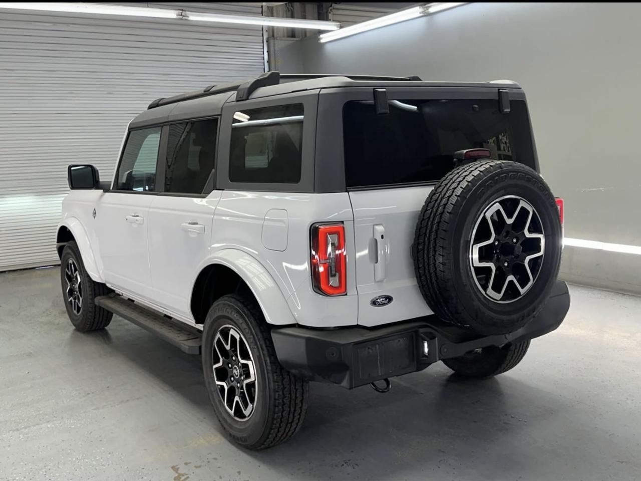 Ford Bronco Outer Banks 4-Door 2023