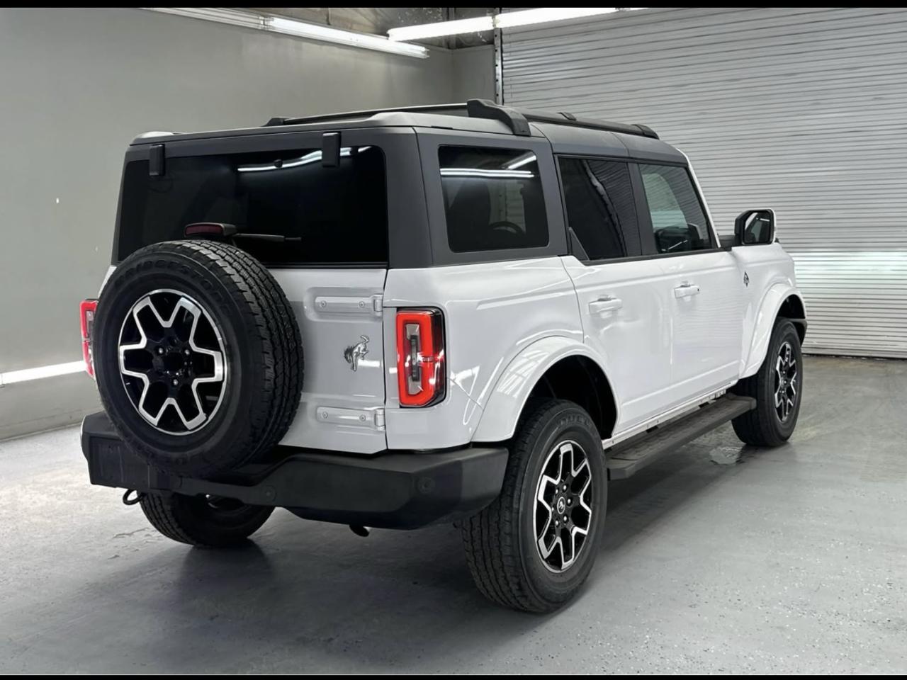 Ford Bronco Outer Banks 4-Door 2023