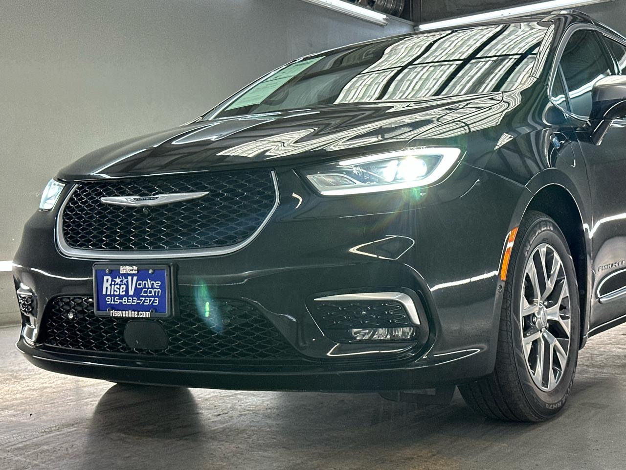 Chrysler Pacifica Hybrid Pinnacle 2023
