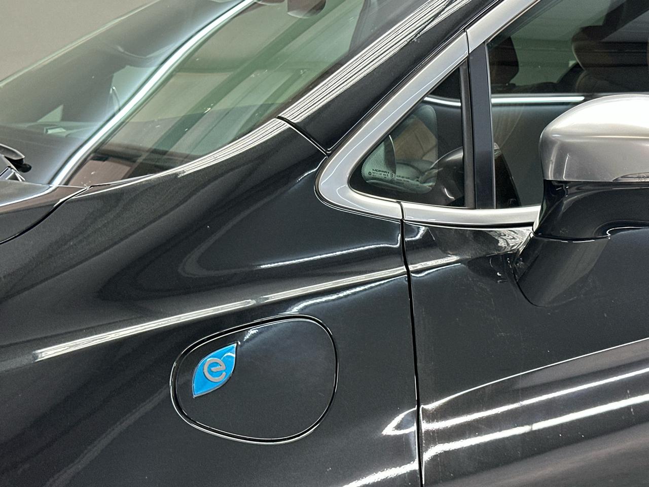 Chrysler Pacifica Hybrid Pinnacle 2023