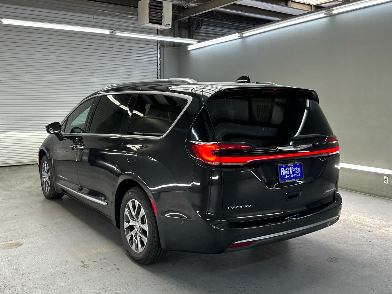 Chrysler Pacifica Hybrid Pinnacle 2023
