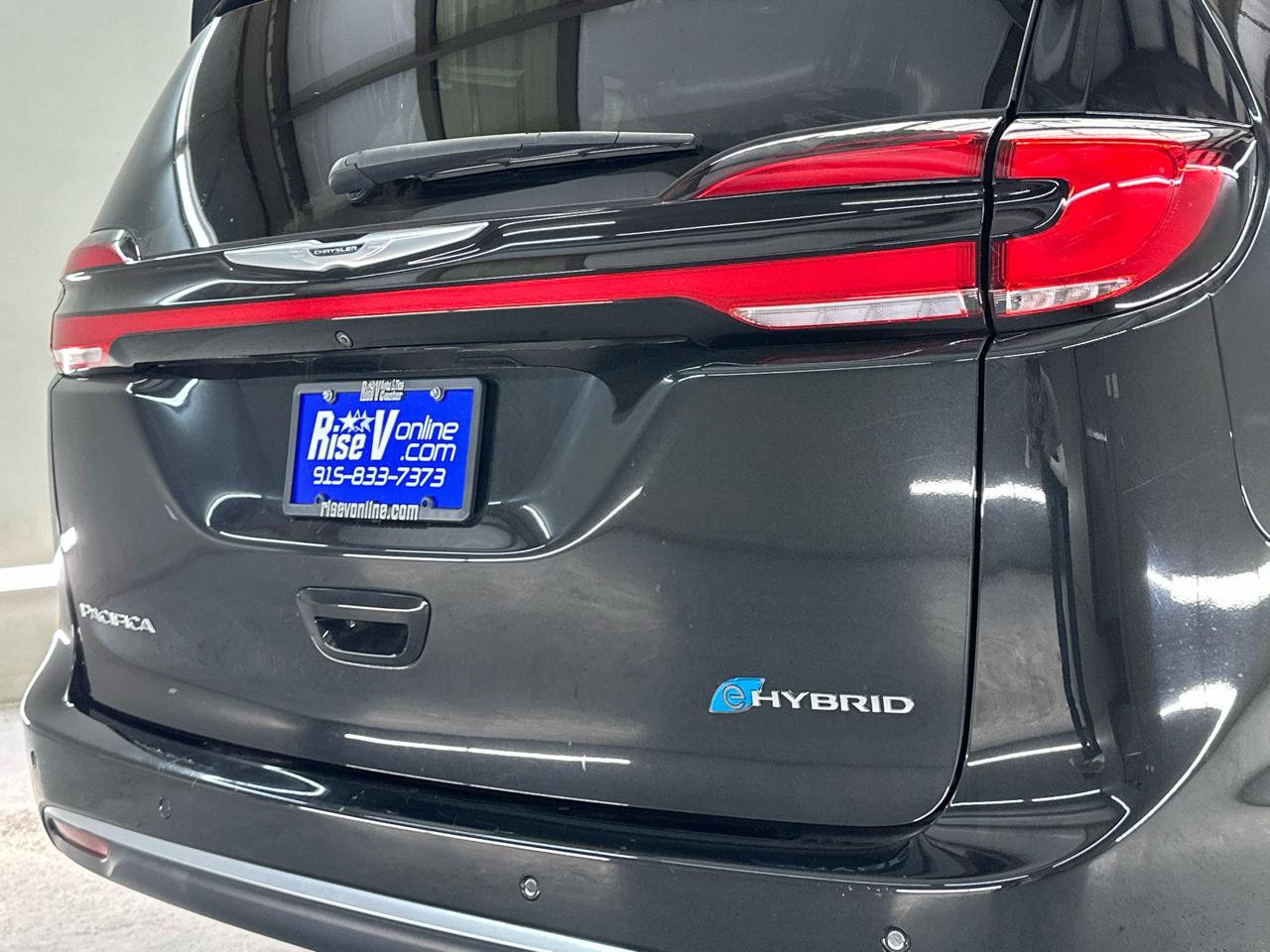 Chrysler Pacifica Hybrid Pinnacle 2023