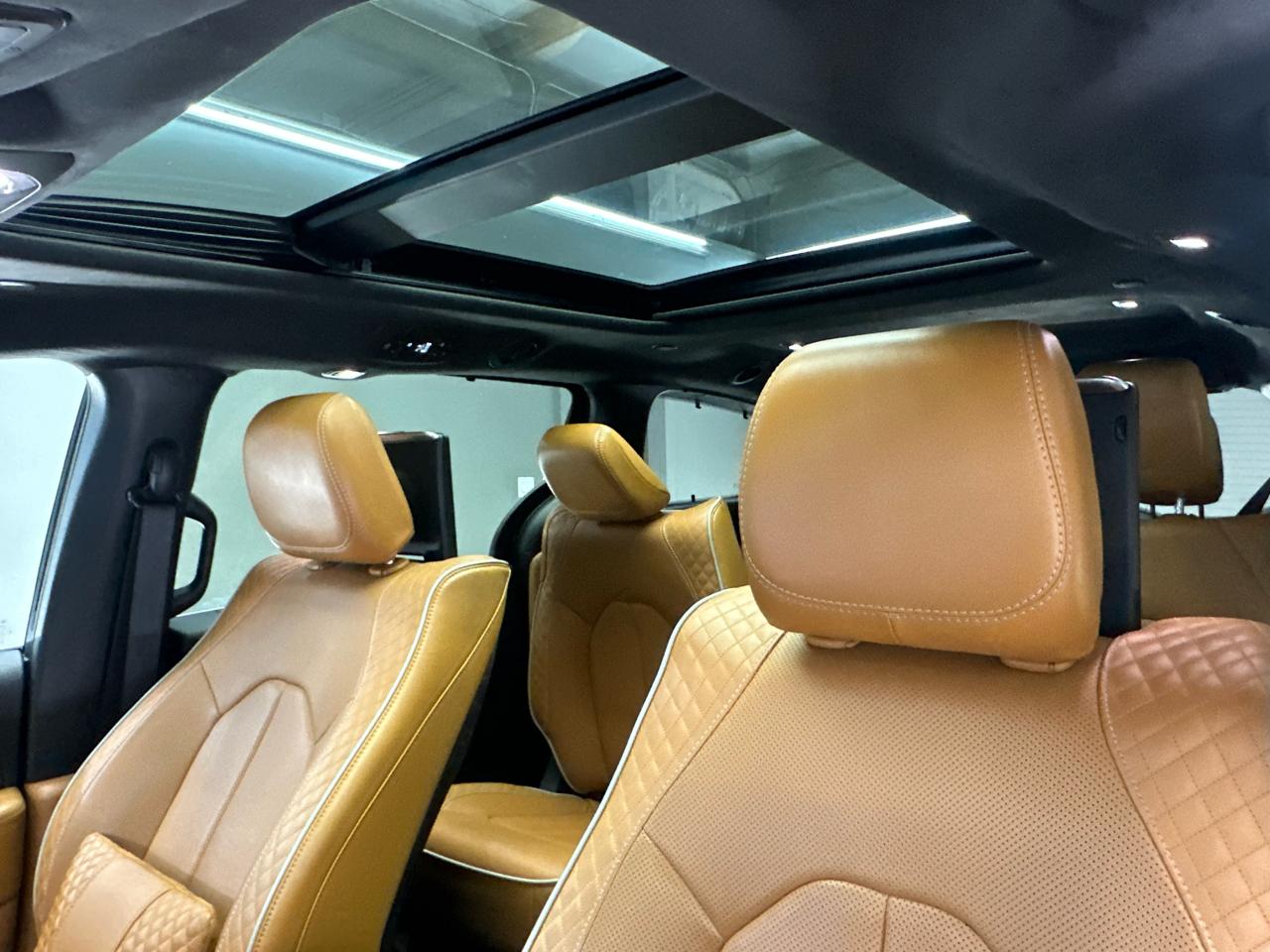 Chrysler Pacifica Hybrid Pinnacle 2023