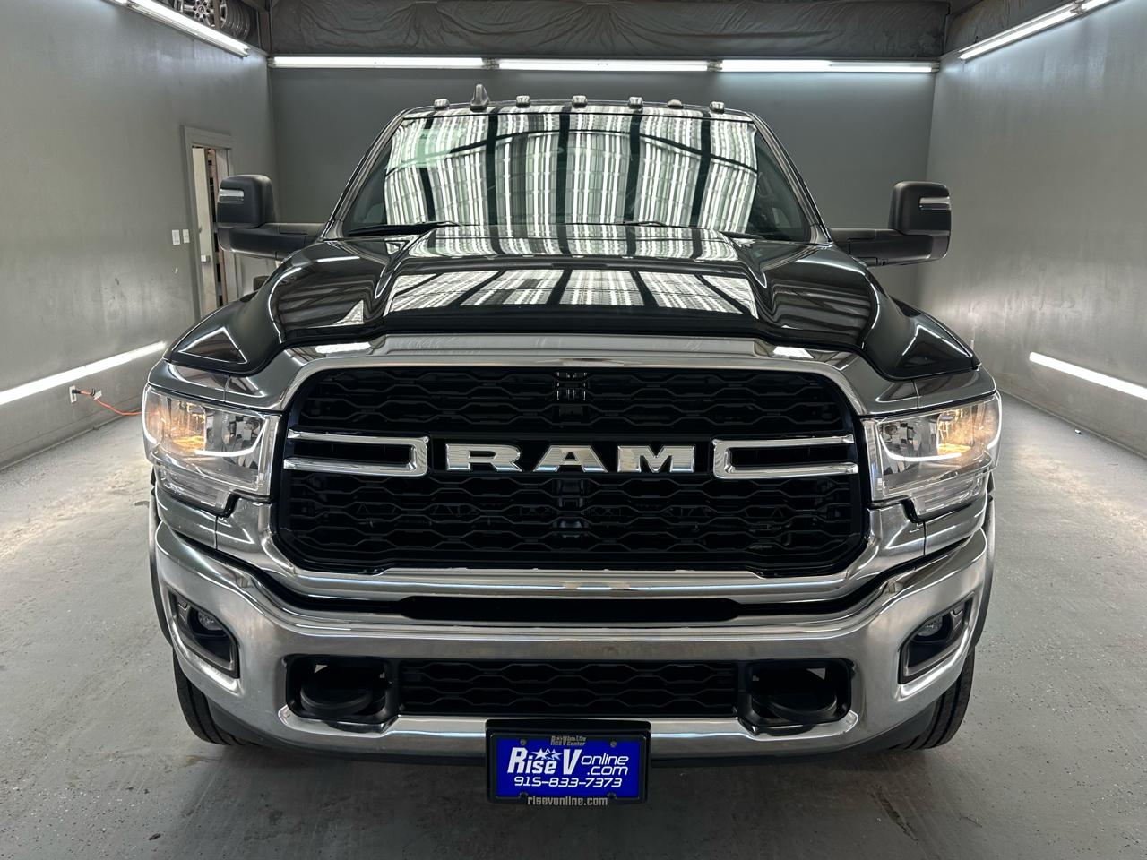 RAM 5500 Crew Cab LWB 2WD DRW 2023