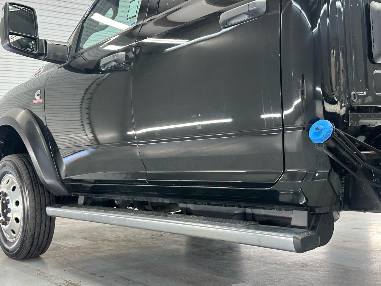 RAM 5500 Crew Cab LWB 2WD DRW 2023