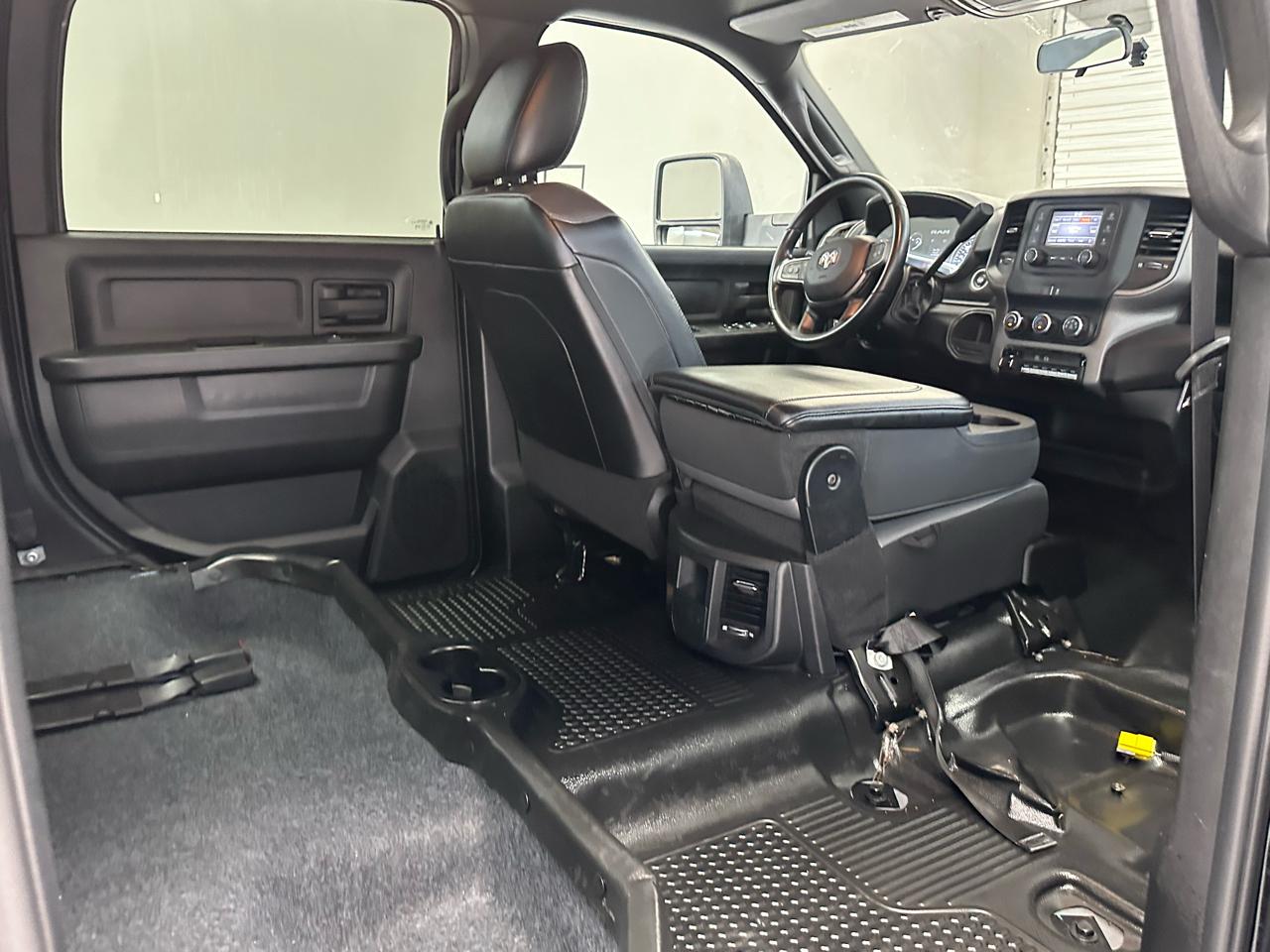 RAM 5500 Crew Cab LWB 2WD DRW 2023