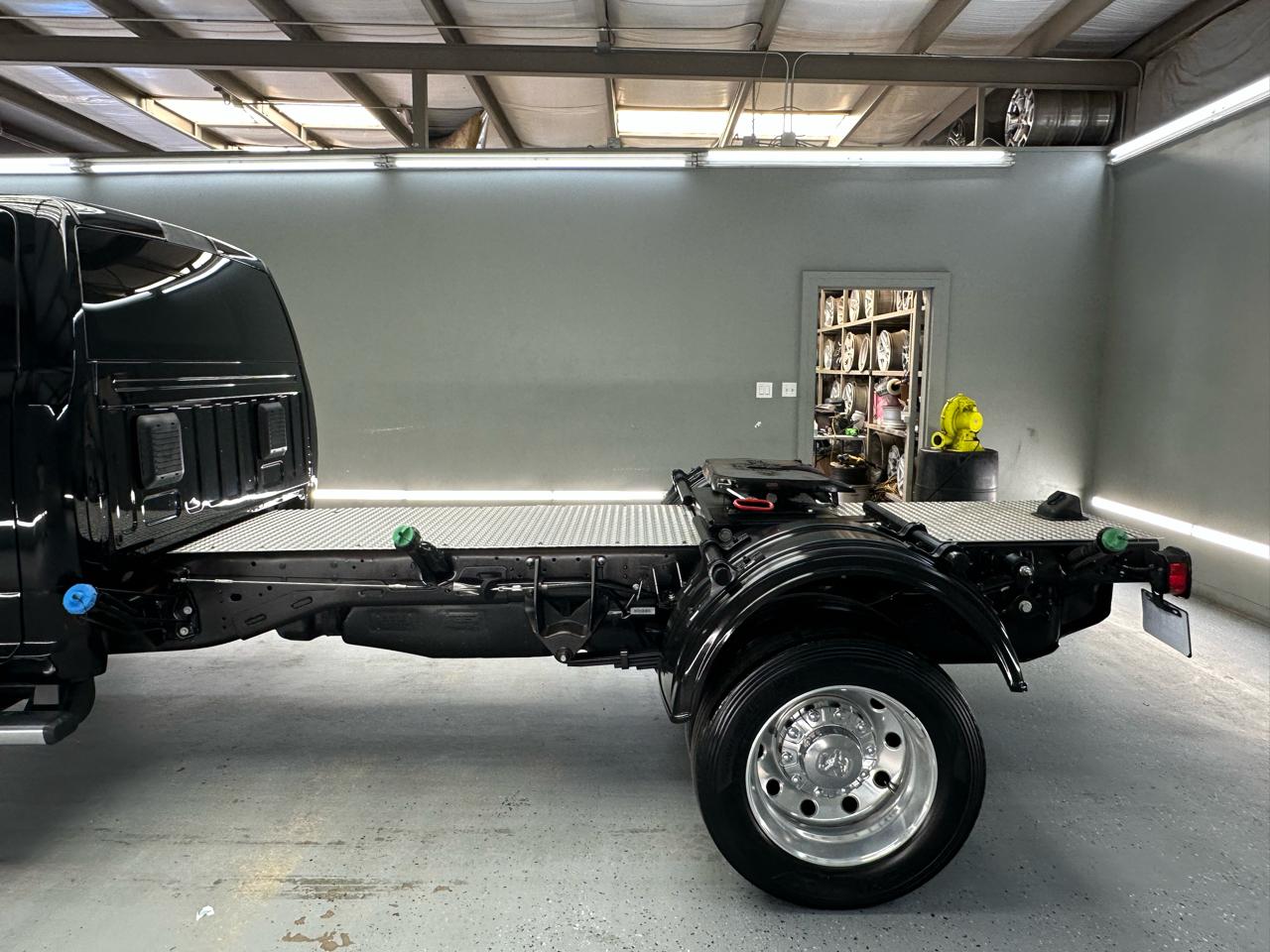 RAM 5500 Crew Cab LWB 2WD DRW 2023