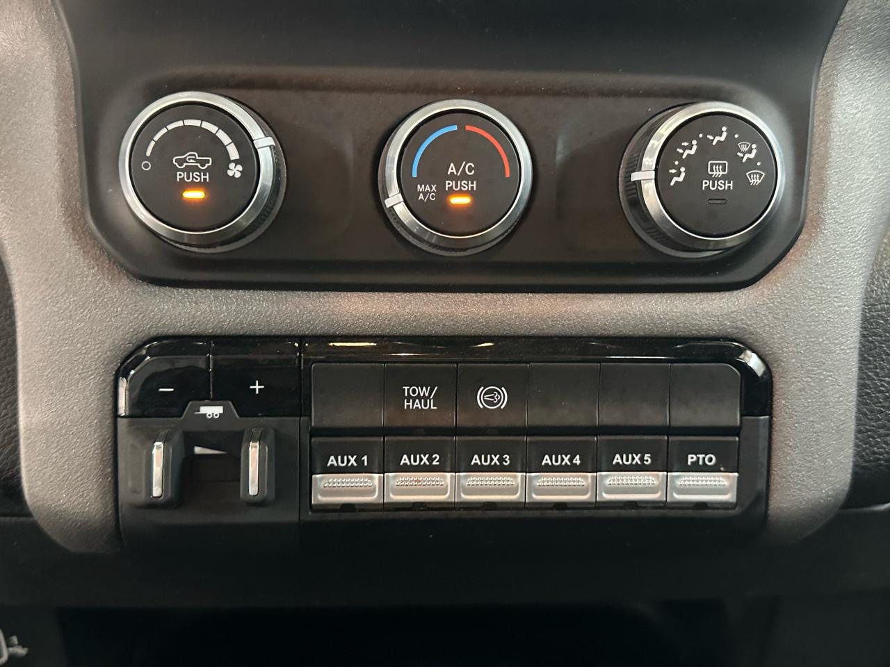 RAM 5500 Crew Cab LWB 2WD DRW 2023